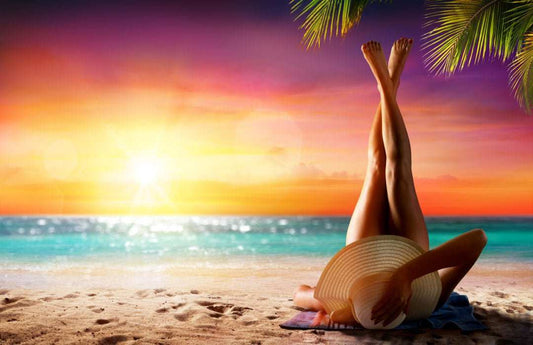 Botella de aceite bronceador C-B-Di para bronceado radiante e hidratación profunda de la piel
